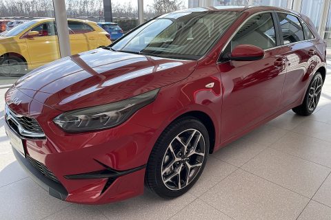 KIA ceed 1,5 TGDI Silber plus Paket P2 Style