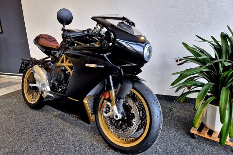 MV Agusta Superveloce 800 S