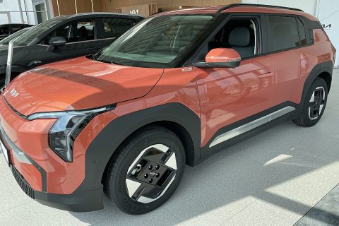 KIA EV3 FWD 81,4kWh Long Range Earth plus