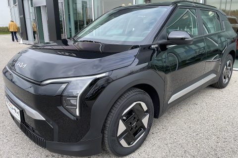 KIA EV3 FWD 81,4kWh * 35.990,- Long Range Air