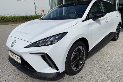 MG MG4 EV 64 kWh Luxury