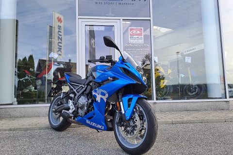 Suzuki GSX-8R   